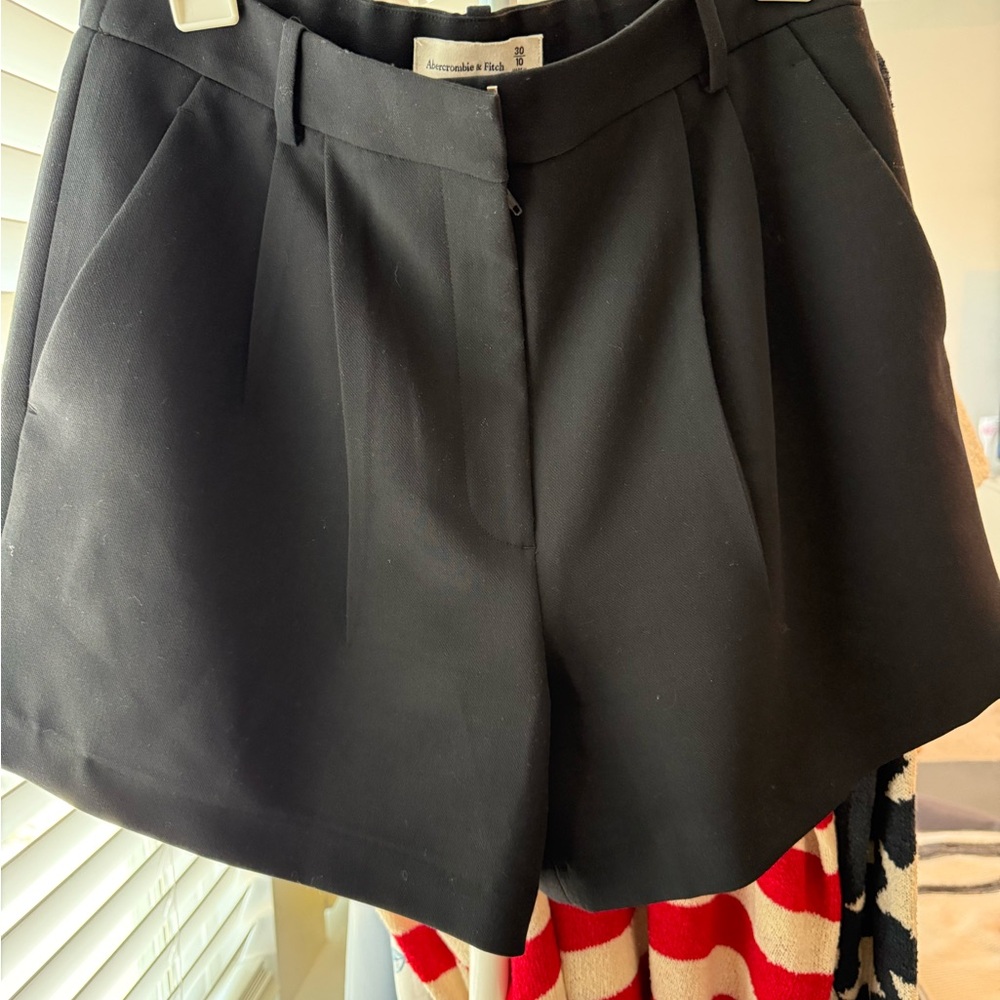 Abercrombie & Fitch High Waist Black Tailored Shorts